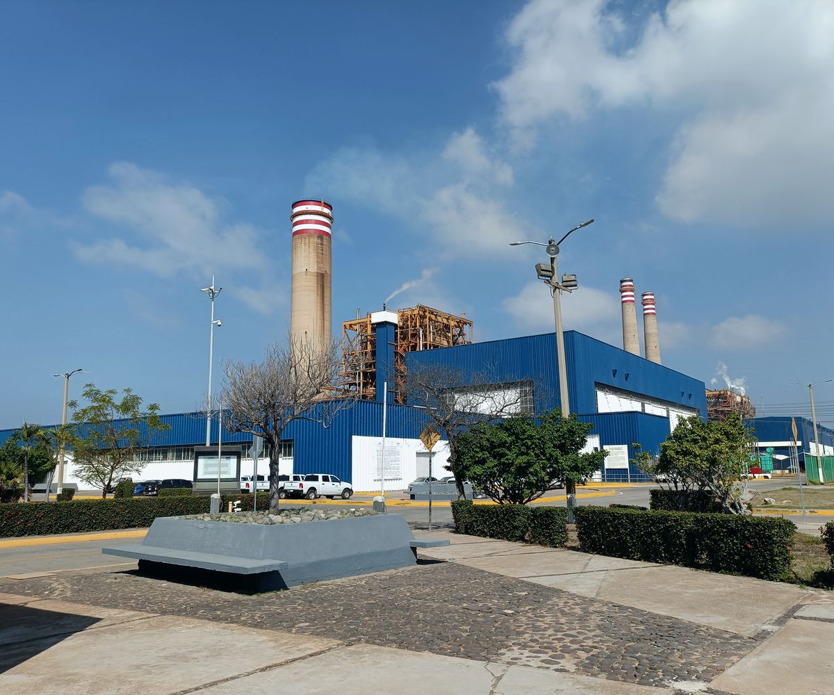 Central termoeléctrica de CFE, cliente de Sistemas en Filtración del Golfo